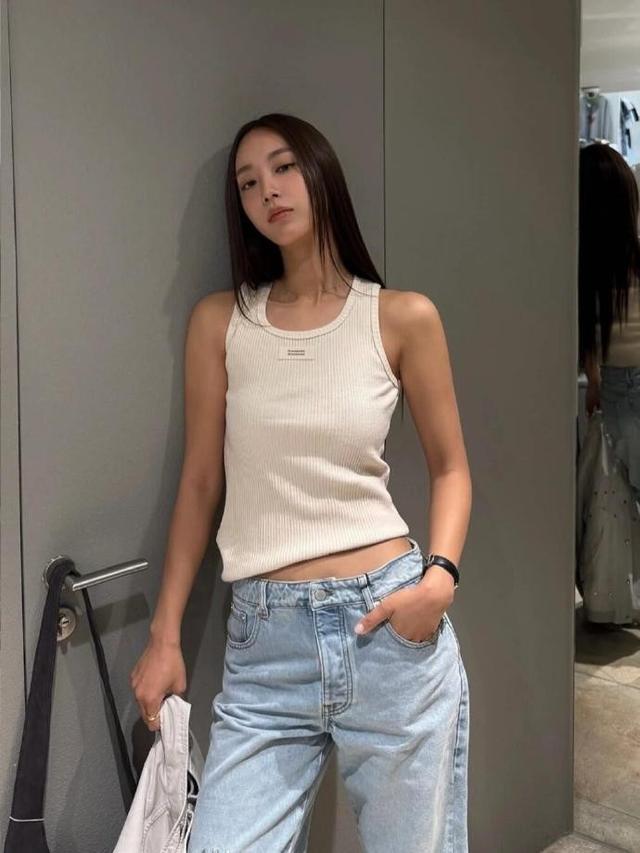的 Clean Fit 穿搭 + 拍照速成法AG真人国际厅懒人必看!时尚博主HYeli(图4)