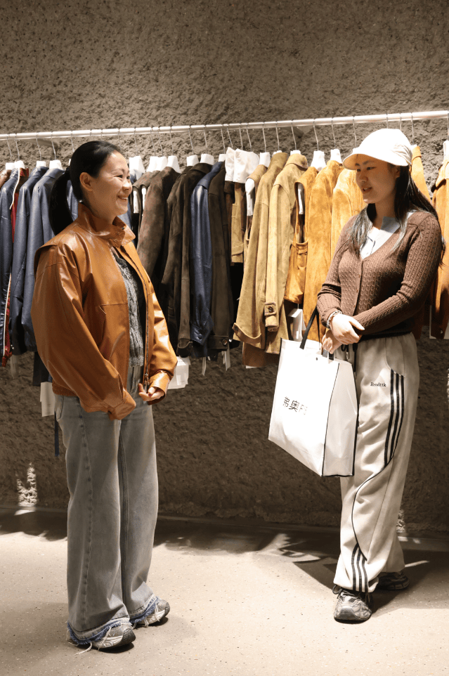 店铺全网圈粉百万凌晨2点还在打包AG真人国际厅“海宁款”热销！有(图6)