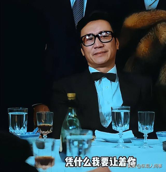 o近况曝光身材丰满好有料穿长筒袜大腿露黑AG真人娱乐网址谢贤小49岁前任Coc(图3)